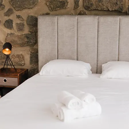 Πανσιόν Stone House Πόντα Ντελγκάντα