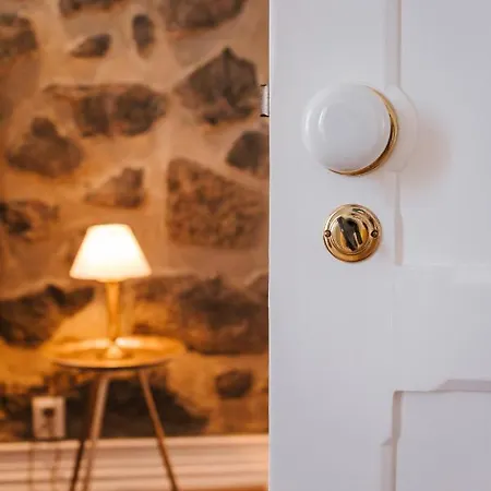 Πανσιόν Stone House