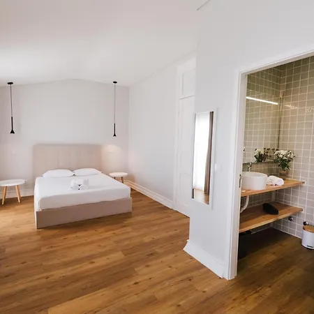 Πανσιόν Stone House Πόντα Ντελγκάντα