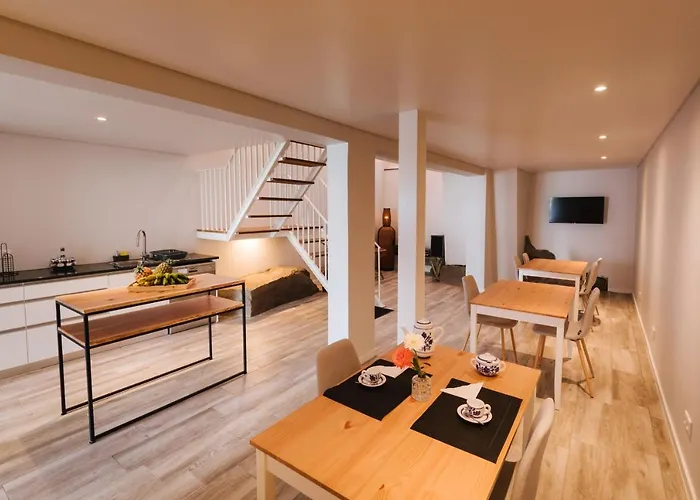 Stone House 蓬塔德尔加达