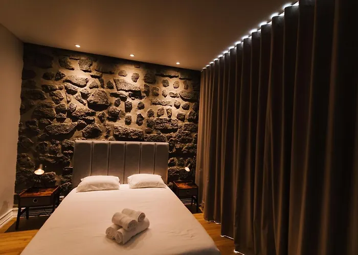 Stone House 招待所 4*