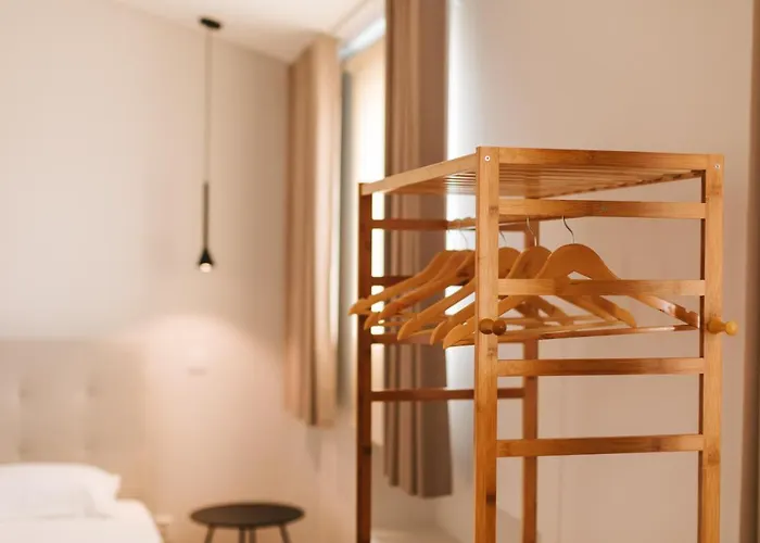 Stone House 蓬塔德尔加达